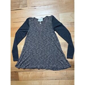 Puella Tunic Top Womens Medium Gray Knit V-Neck Long Sleeve A-Line Sweater